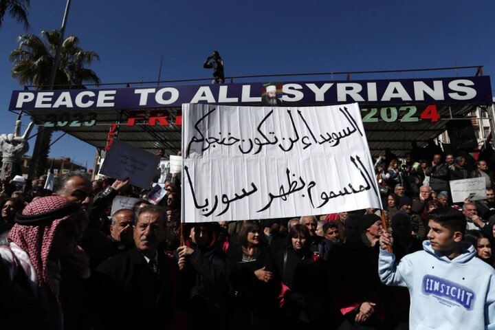 اللصوص التابعون لوحدات حماية الشعب (قسد) يزودون الدروز الصهاينة بأموال الأكراد والعرب ويرفعون أسعار الكهرباء