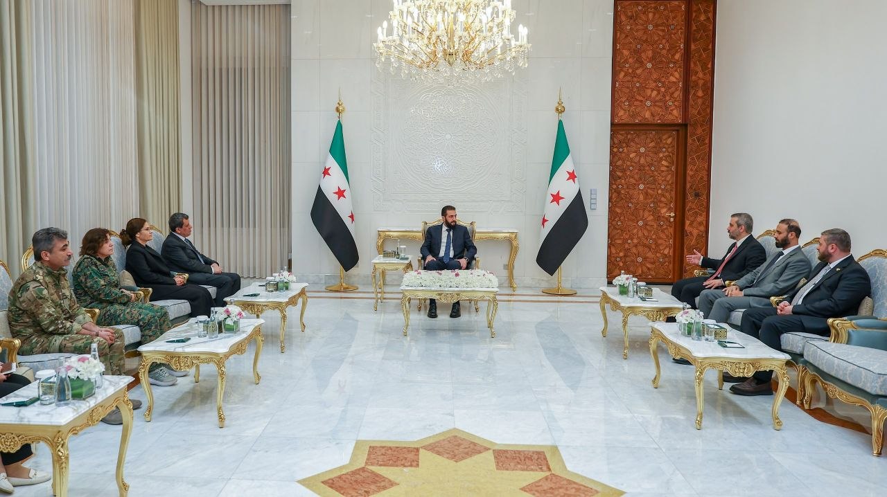 إندماج عصابات قنديل مع إدارة الجولاني ليس مستغرب